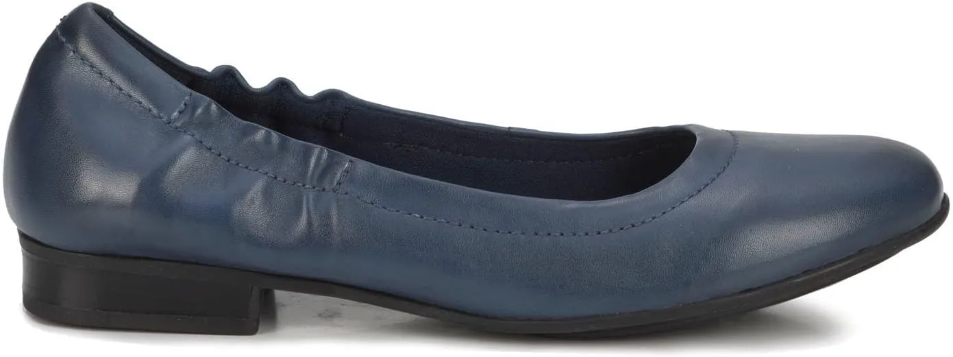 Ros Hommerson Women's TESS Comfortable Cushioned Flat