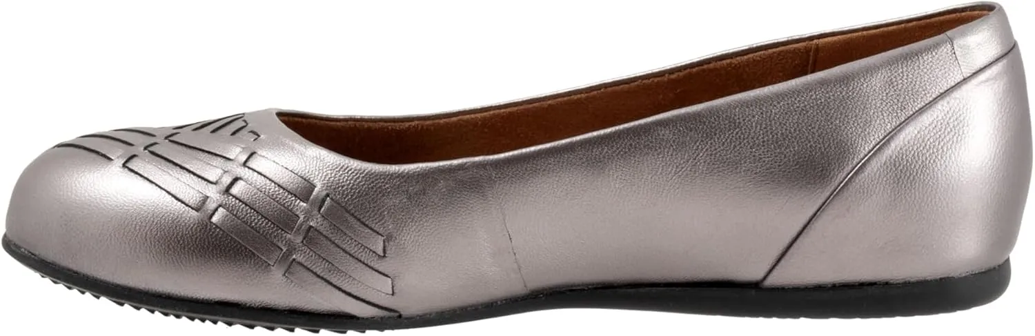 SoftWalk Women's Sonoma Weave Ballet Flat