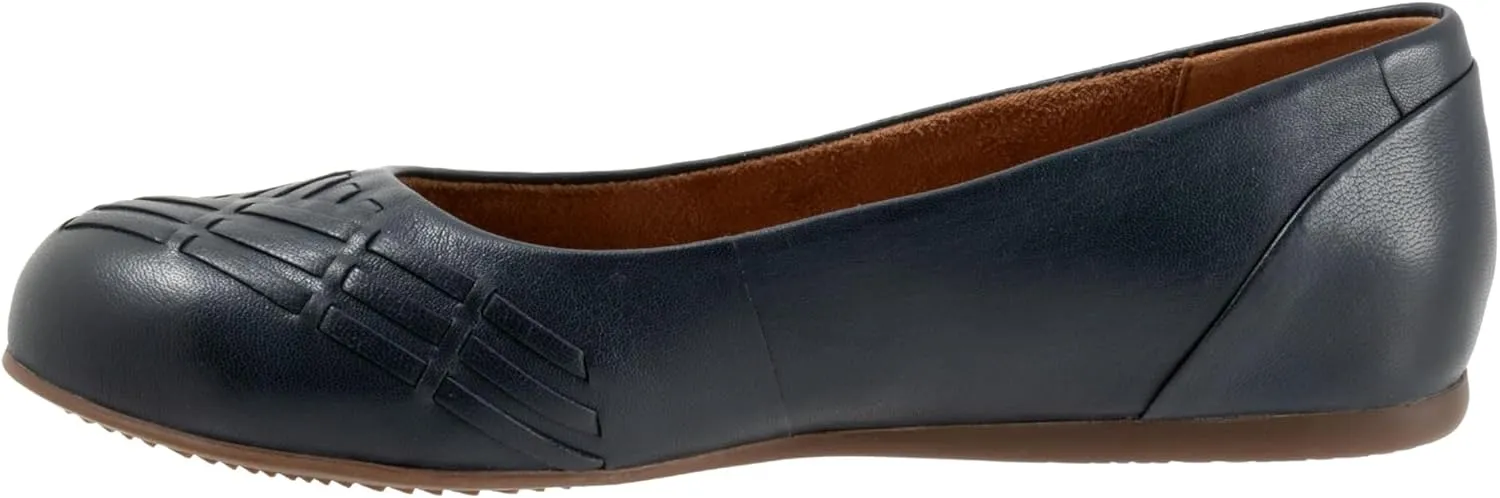 SoftWalk Women's Sonoma Weave Ballet Flat