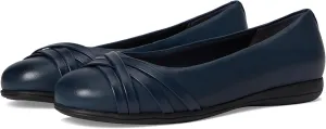 Trotters Women's Daphne Ballet Flat