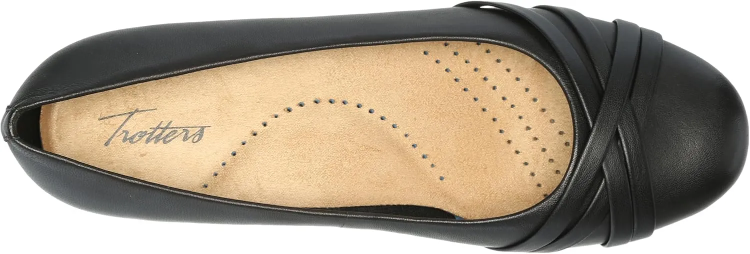 Trotters Women's Daphne Ballet Flat