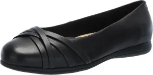Trotters Women's Daphne Ballet Flat