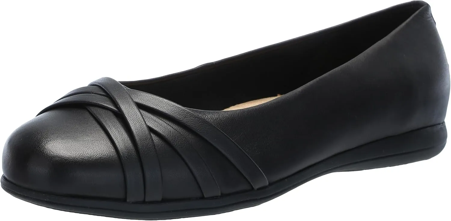 Trotters Women's Daphne Ballet Flat