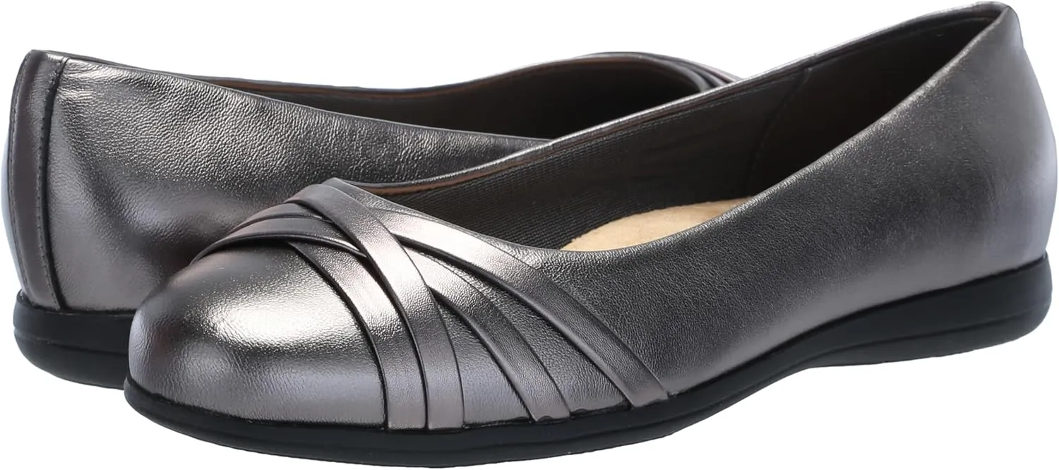 Trotters Women's Daphne Ballet Flat