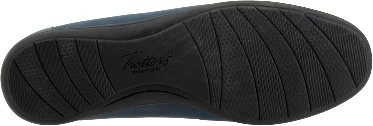 Trotters Women's Delmara Ballet Flat