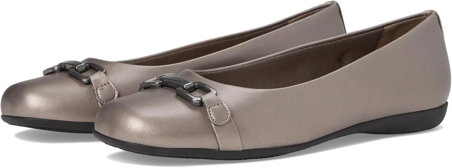 Trotters Women's Sadie Ballet Flat